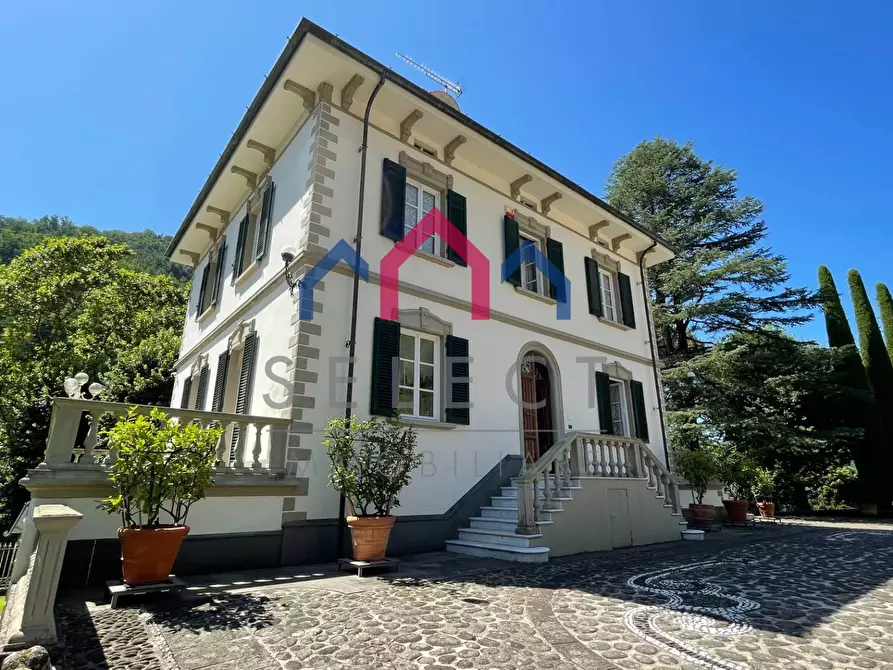 Immagine 7 di Villa in vendita  a Bagni Di Lucca