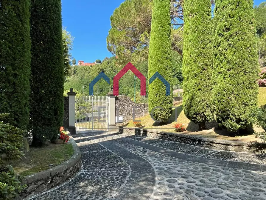 Immagine 4 di Villa in vendita  a Bagni Di Lucca