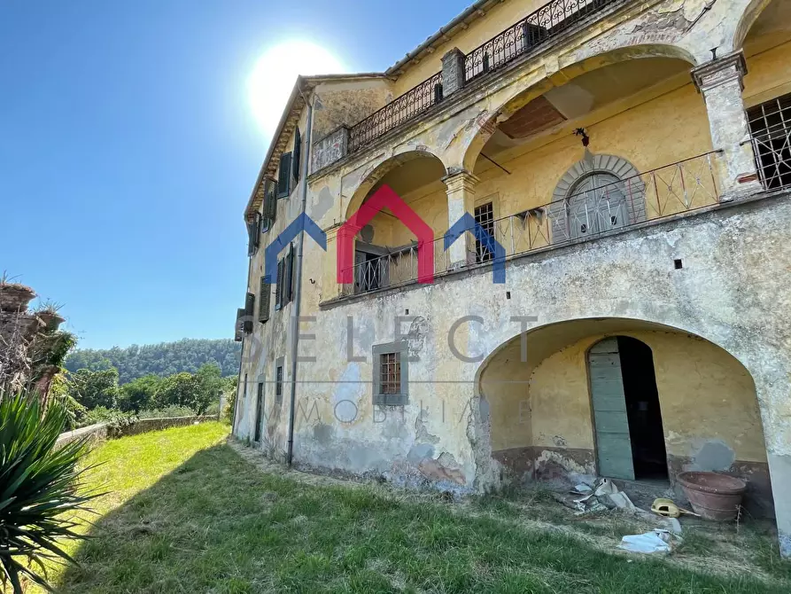 Immagine 10 di Villa in vendita  a Pescaglia