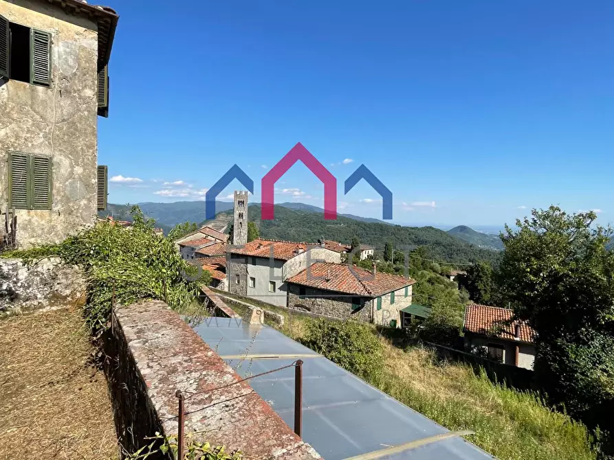 Immagine 97 di Villa in vendita  a Pescaglia