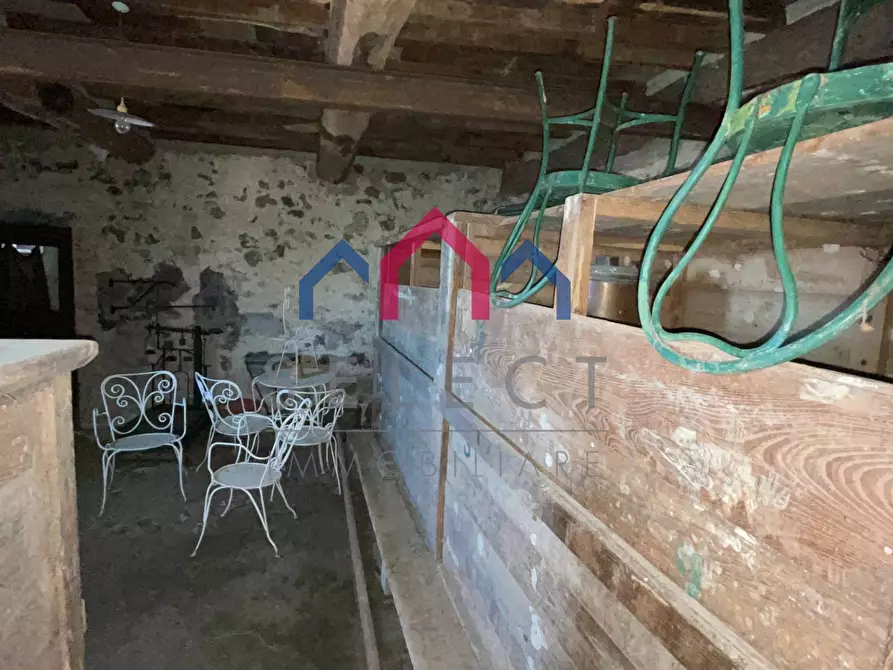 Immagine 73 di Villa in vendita  a Pescaglia