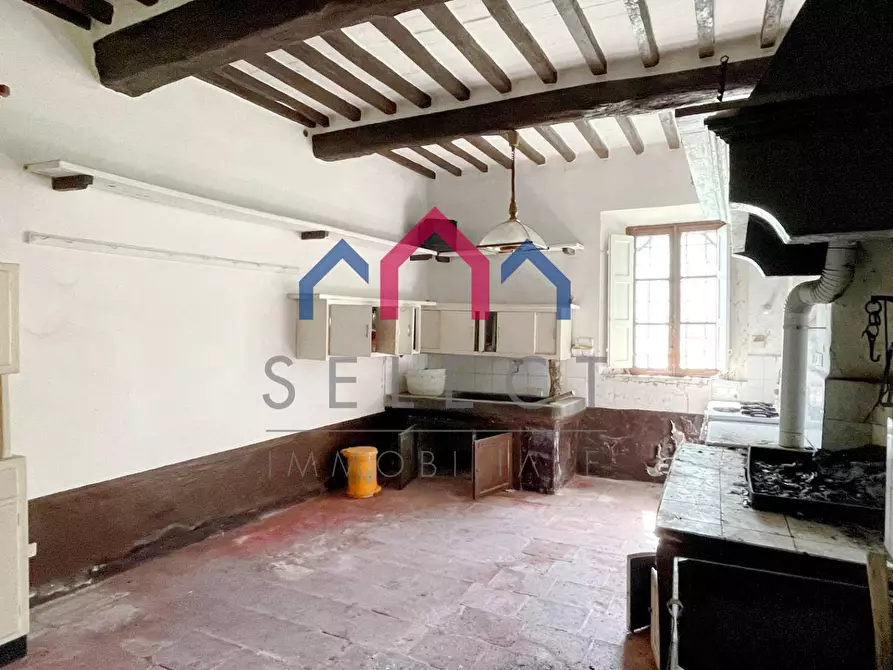 Immagine 32 di Villa in vendita  a Pescaglia