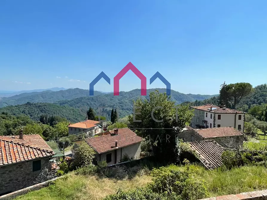 Immagine 14 di Villa in vendita  a Pescaglia