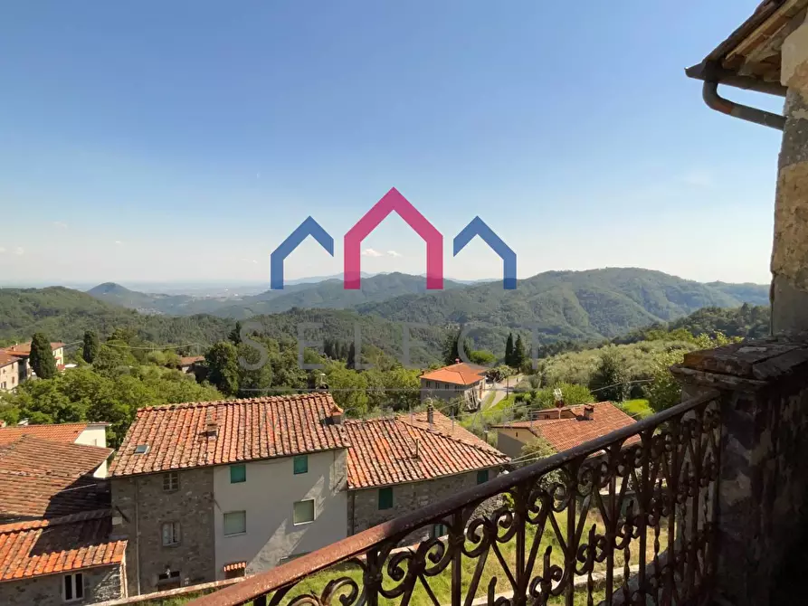 Immagine 78 di Villa in vendita  a Pescaglia