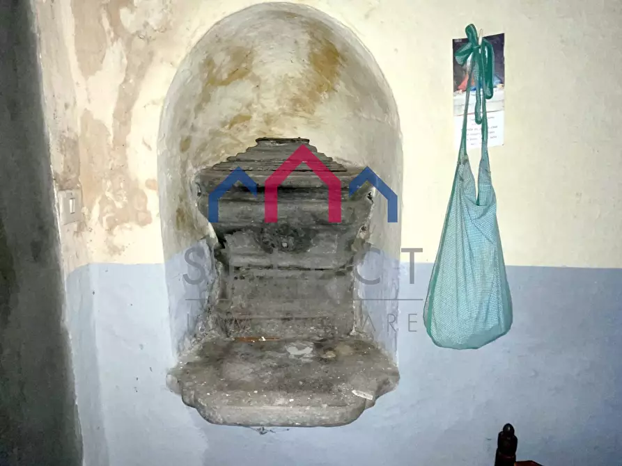 Immagine 47 di Villa in vendita  a Pescaglia
