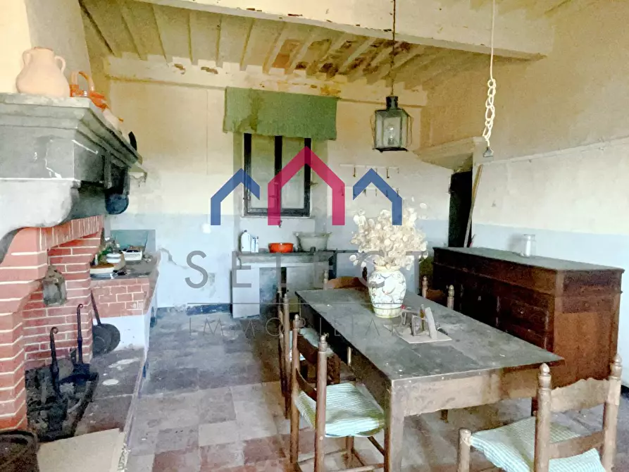 Immagine 42 di Villa in vendita  a Pescaglia