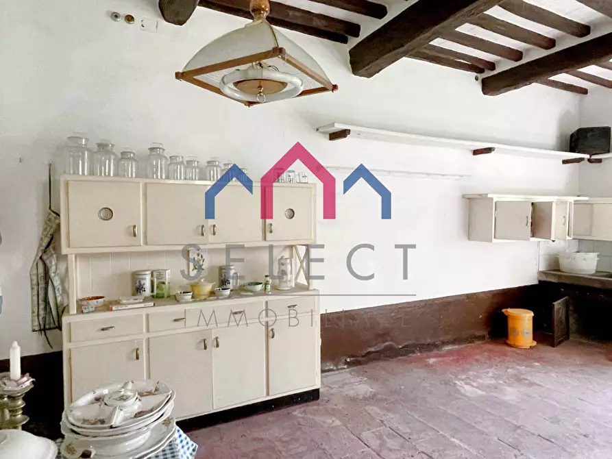 Immagine 31 di Villa in vendita  a Pescaglia