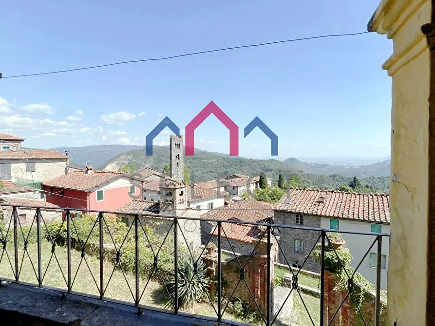 Immagine 13 di Villa in vendita  a Pescaglia