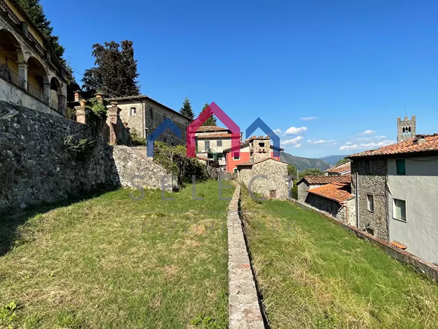 Immagine 80 di Villa in vendita  a Pescaglia