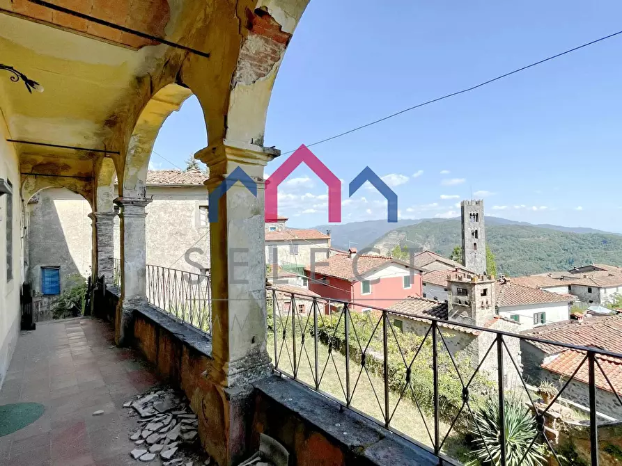 Immagine 12 di Villa in vendita  a Pescaglia