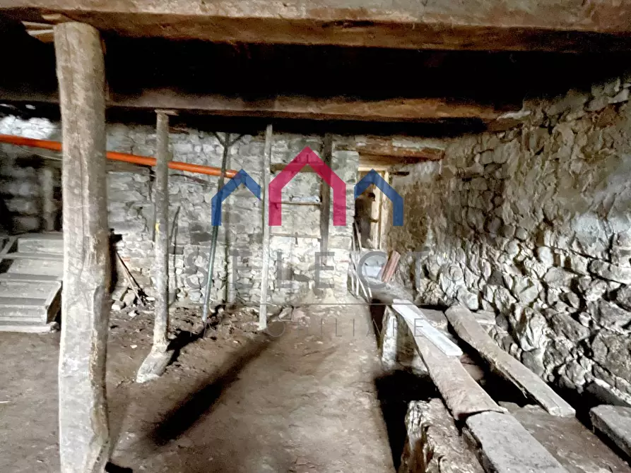 Immagine 43 di Terratetto in vendita  a Borgo A Mozzano