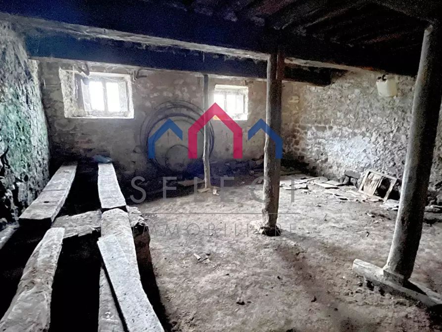 Immagine 37 di Terratetto in vendita  a Borgo A Mozzano