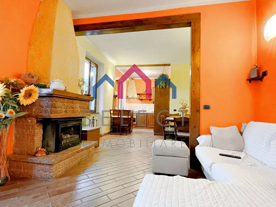 Immagine 11 di Appartamento in vendita  a Borgo A Mozzano