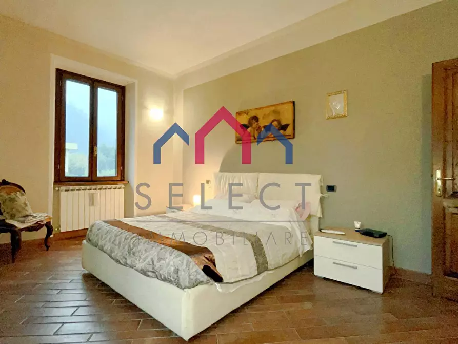 Immagine 24 di Appartamento in vendita  a Borgo A Mozzano