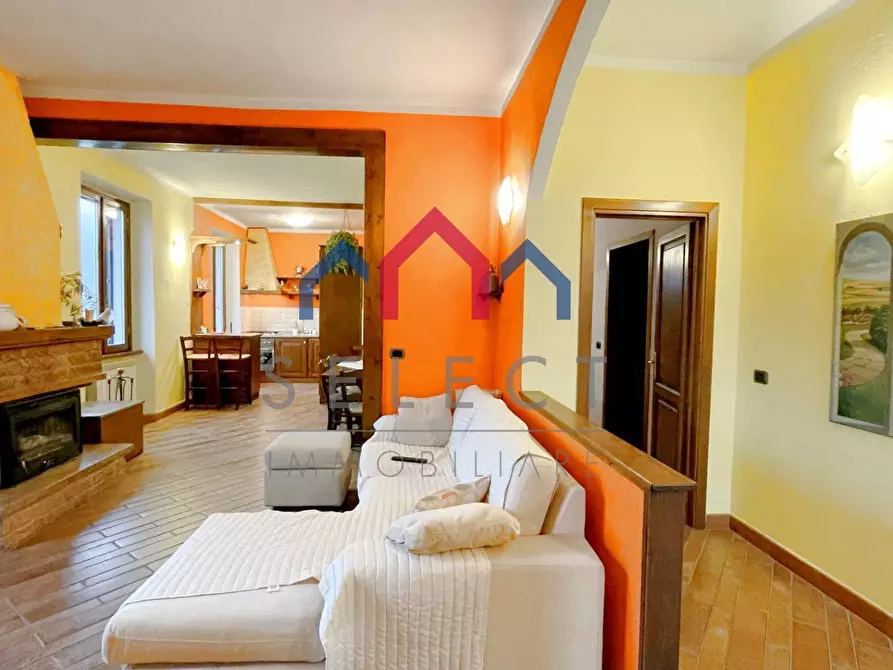 Immagine 8 di Appartamento in vendita  a Borgo A Mozzano