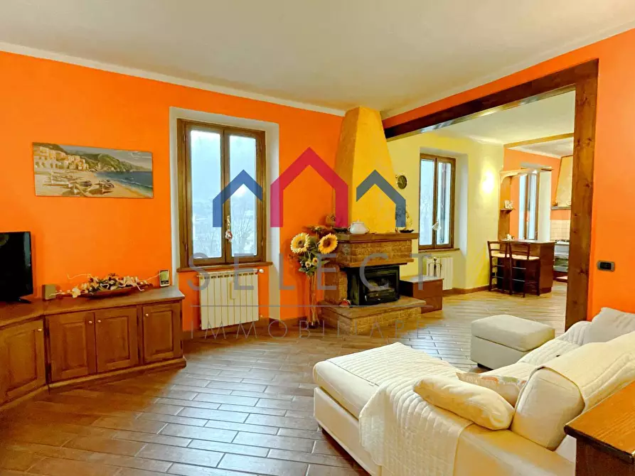 Immagine 4 di Appartamento in vendita  a Borgo A Mozzano