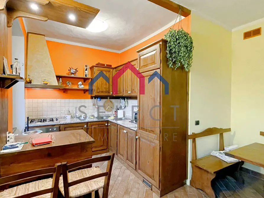 Immagine 17 di Appartamento in vendita  a Borgo A Mozzano