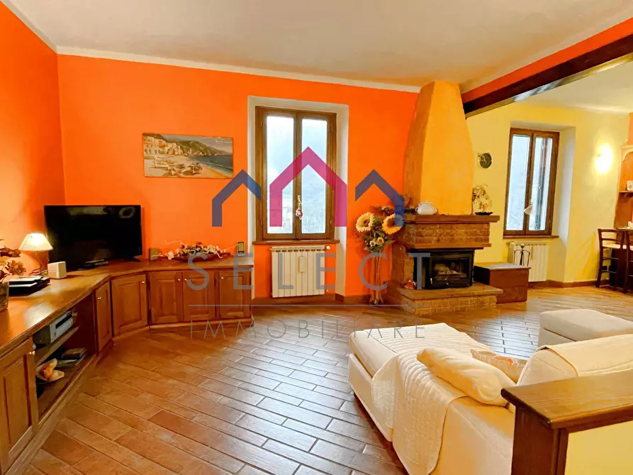 Immagine 3 di Appartamento in vendita  a Borgo A Mozzano