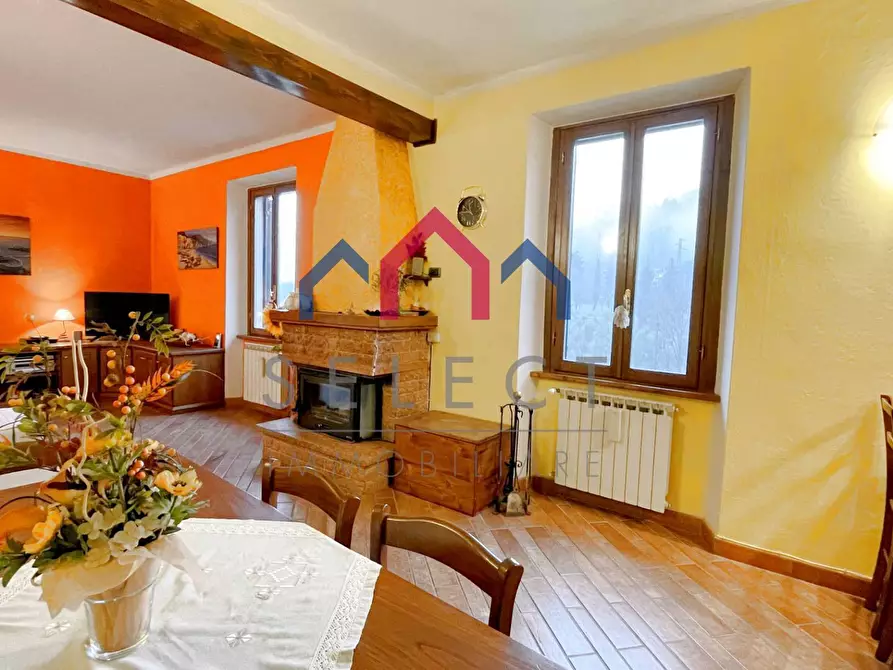 Immagine 19 di Appartamento in vendita  a Borgo A Mozzano