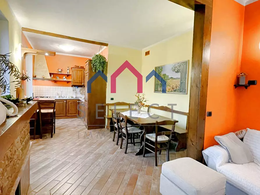 Immagine 12 di Appartamento in vendita  a Borgo A Mozzano