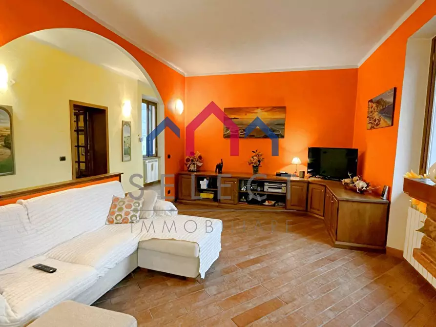 Immagine 14 di Appartamento in vendita  a Borgo A Mozzano