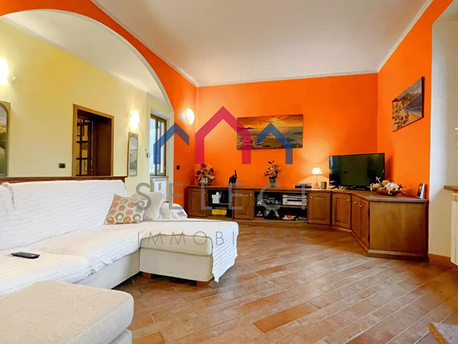 Immagine 13 di Appartamento in vendita  a Borgo A Mozzano