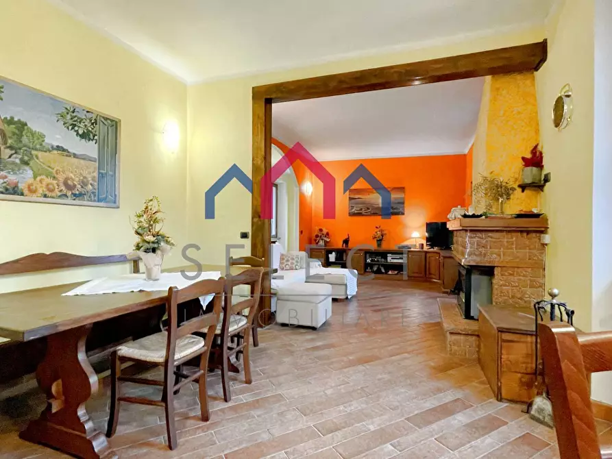 Immagine 18 di Appartamento in vendita  a Borgo A Mozzano