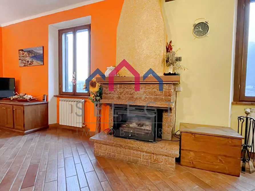 Immagine 15 di Appartamento in vendita  a Borgo A Mozzano