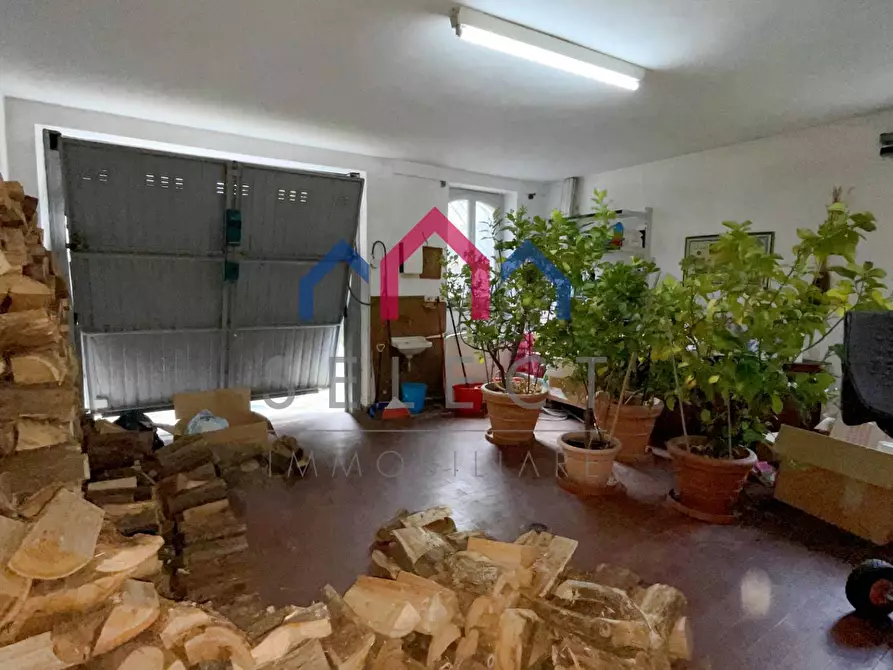 Immagine 27 di Villa in vendita  a Bagni Di Lucca