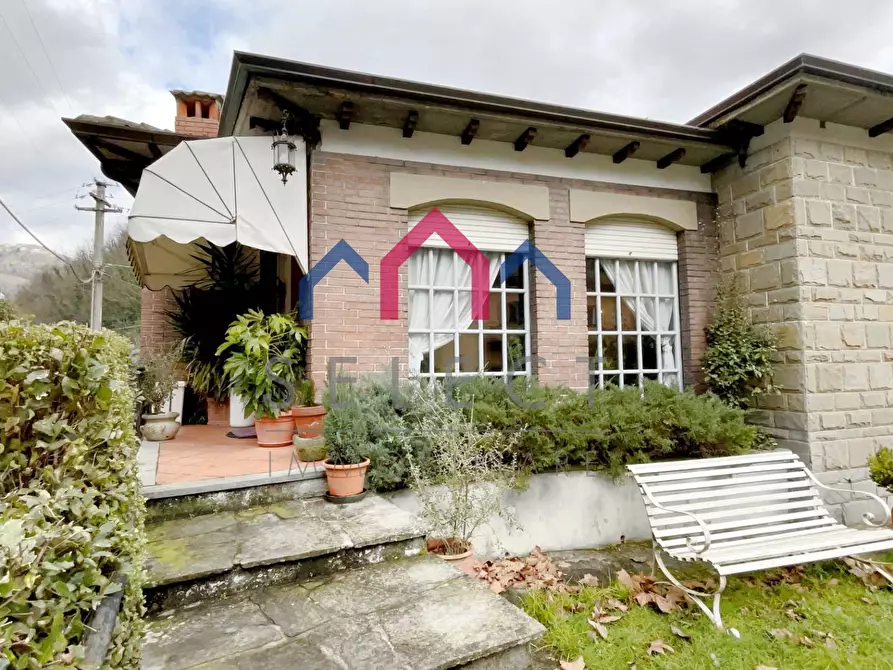 Immagine 33 di Villa in vendita  a Bagni Di Lucca