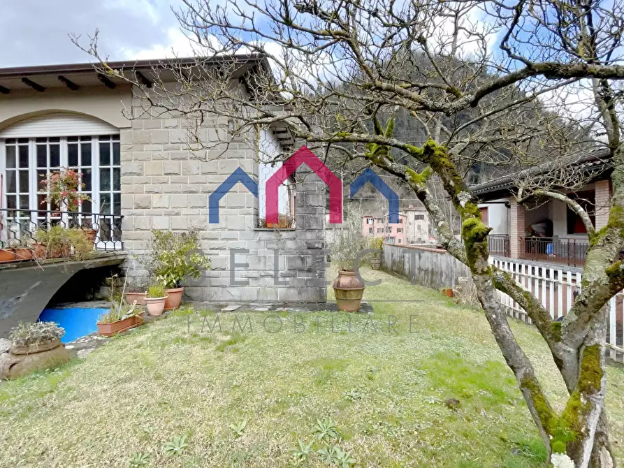 Immagine 30 di Villa in vendita  a Bagni Di Lucca