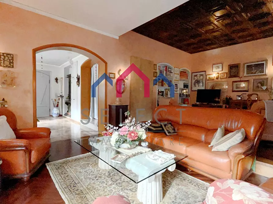 Immagine 3 di Villa in vendita  a Bagni Di Lucca