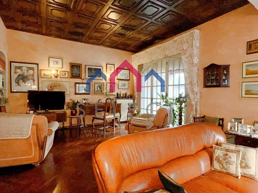 Immagine 4 di Villa in vendita  a Bagni Di Lucca