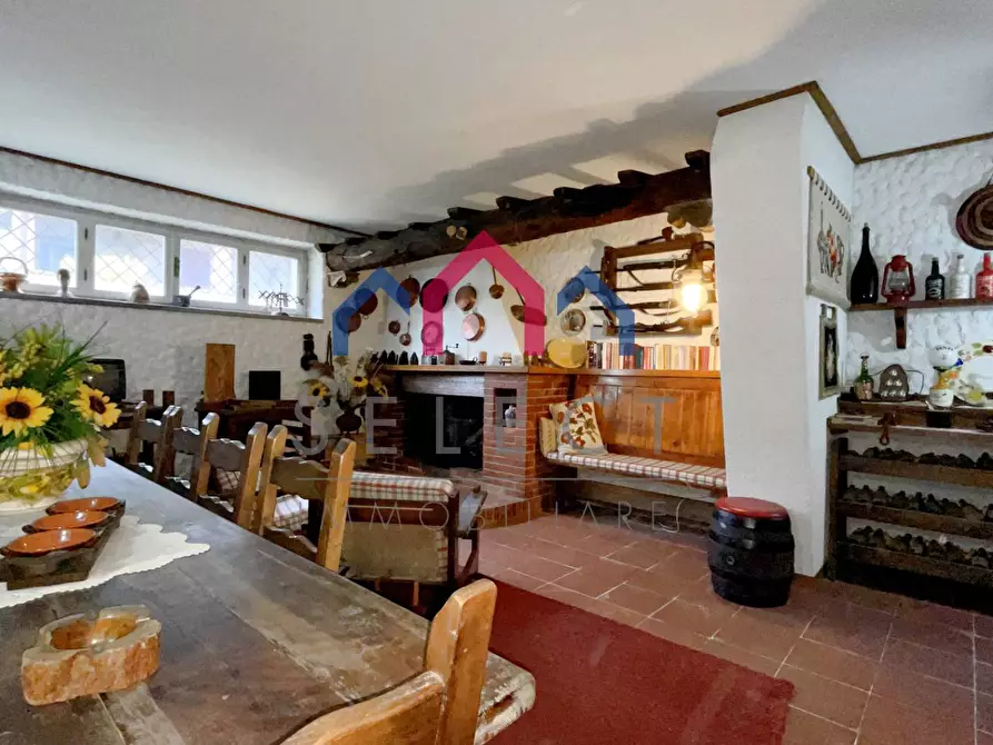 Immagine 21 di Villa in vendita  a Bagni Di Lucca