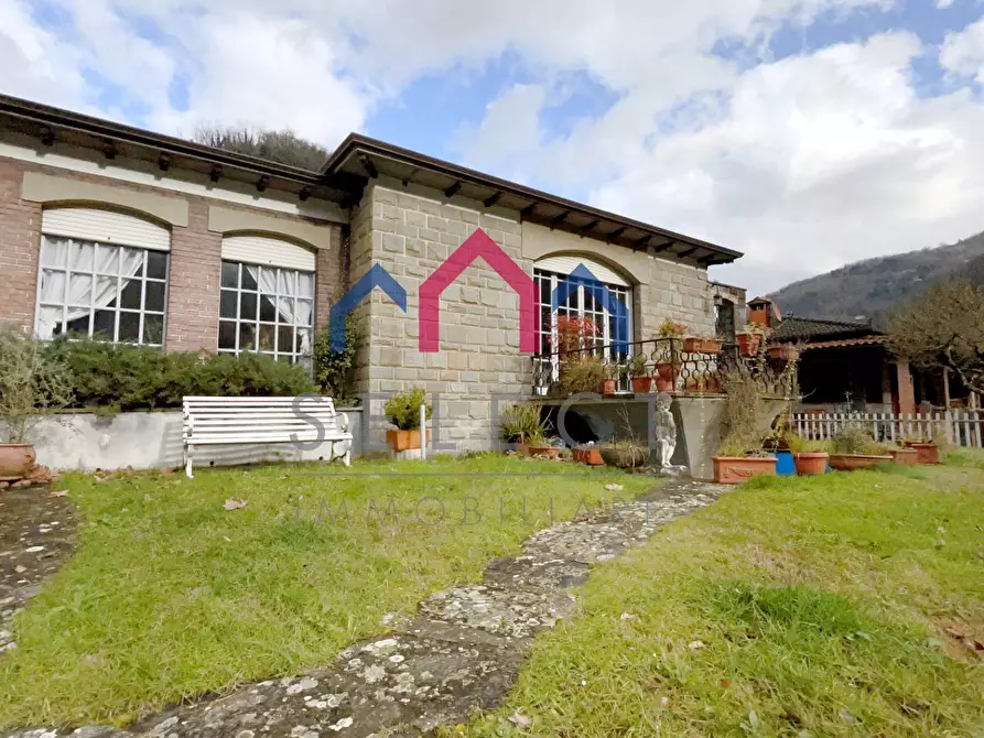 Immagine 29 di Villa in vendita  a Bagni Di Lucca