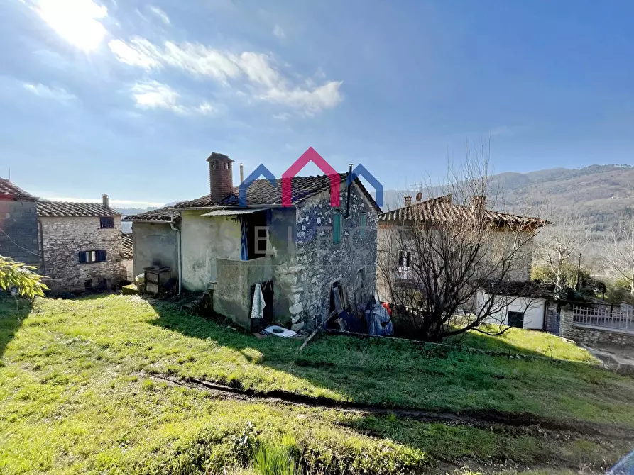 Immagine 6 di Appartamento in vendita  a Borgo A Mozzano