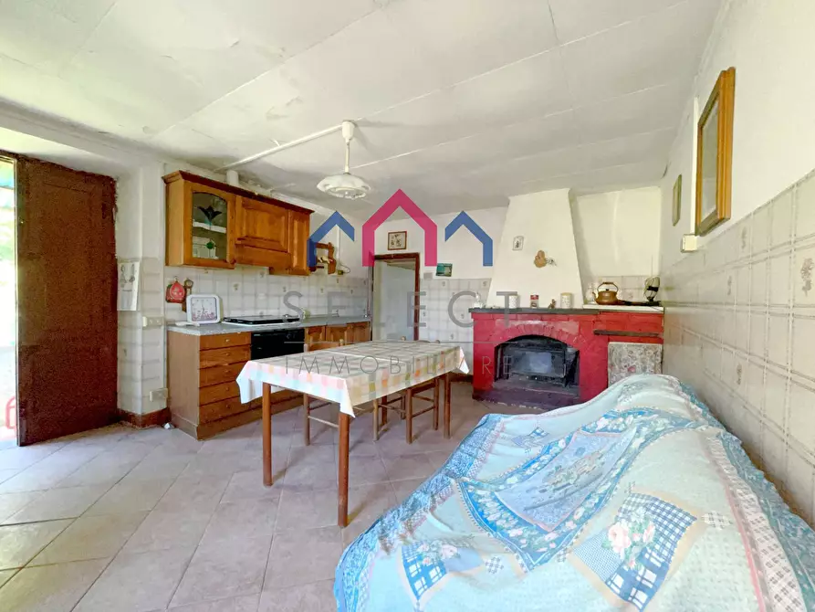 Immagine 17 di Appartamento in vendita  a Borgo A Mozzano