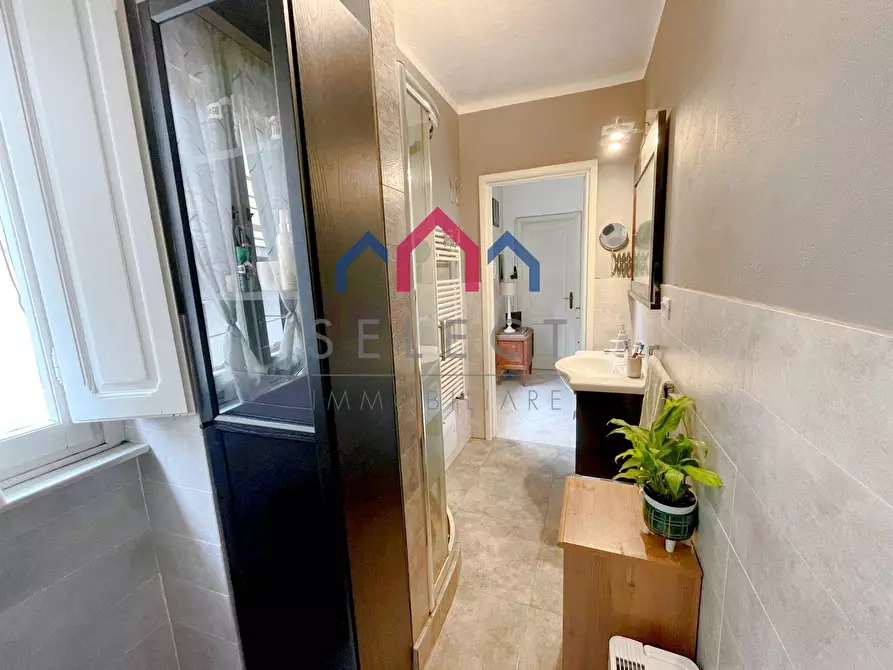 Immagine 31 di Appartamento in vendita  a Borgo A Mozzano