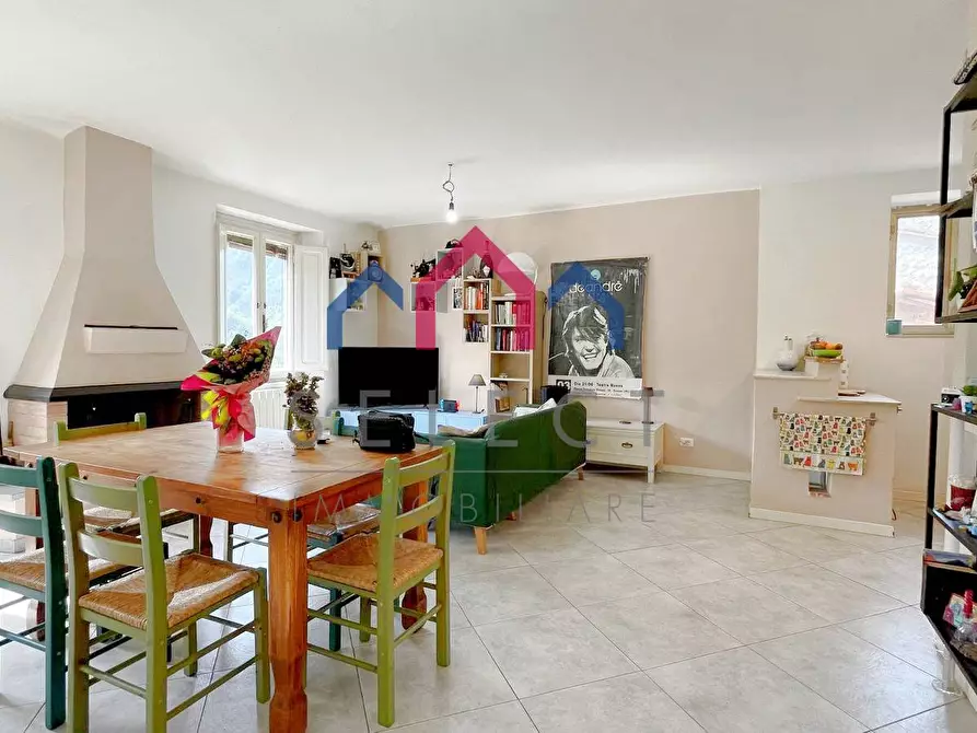 Immagine 8 di Appartamento in vendita  a Borgo A Mozzano