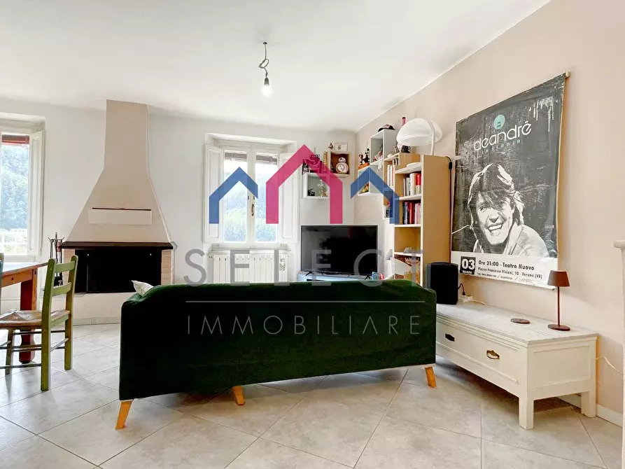 Immagine 22 di Appartamento in vendita  a Borgo A Mozzano