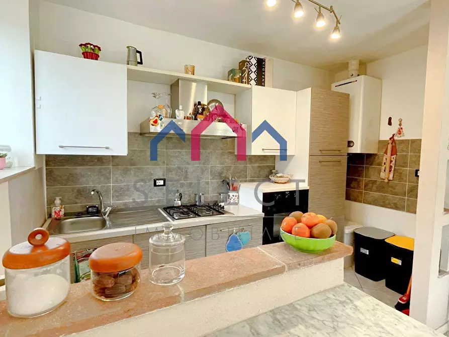 Immagine 12 di Appartamento in vendita  a Borgo A Mozzano