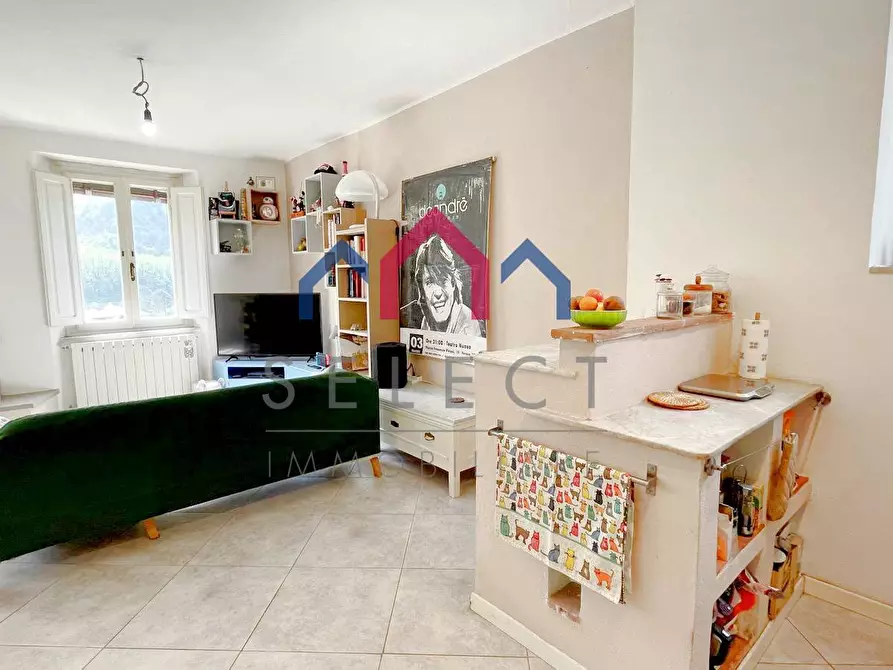 Immagine 17 di Appartamento in vendita  a Borgo A Mozzano