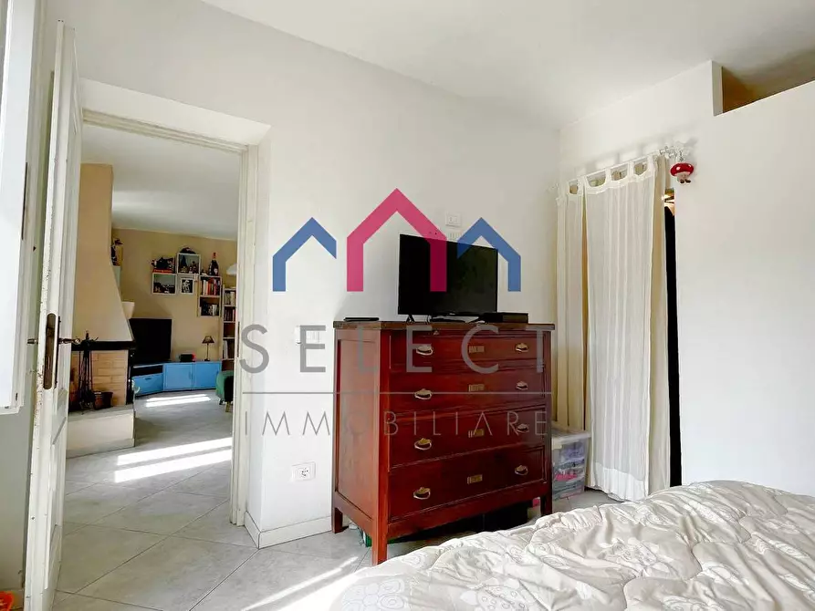 Immagine 40 di Appartamento in vendita  a Borgo A Mozzano