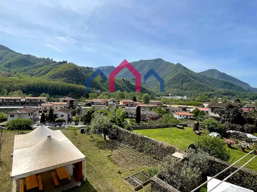 Immagine 21 di Appartamento in vendita  a Borgo A Mozzano