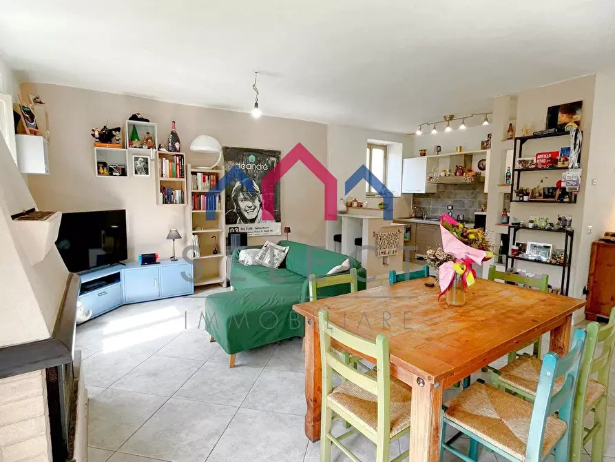 Immagine 5 di Appartamento in vendita  a Borgo A Mozzano