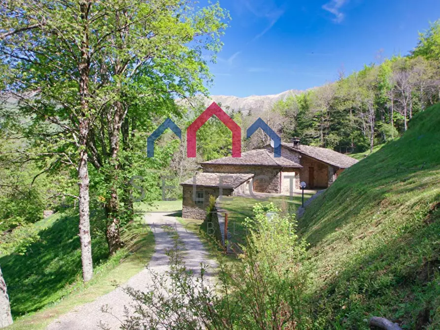 Immagine 73 di Rustico / casale in vendita  a Abetone Cutigliano