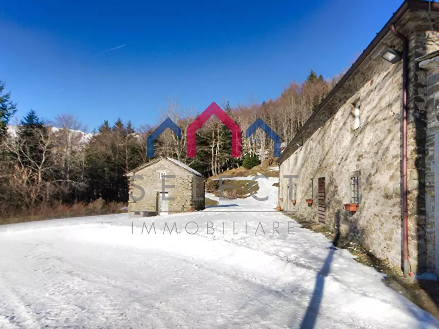 Immagine 87 di Rustico / casale in vendita  a Abetone Cutigliano