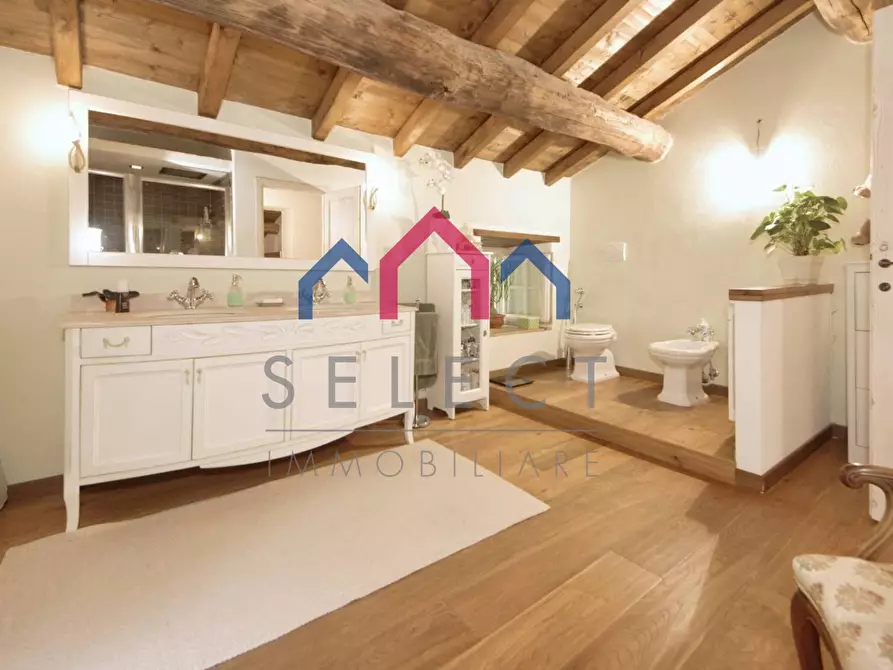 Immagine 57 di Rustico / casale in vendita  a Abetone Cutigliano