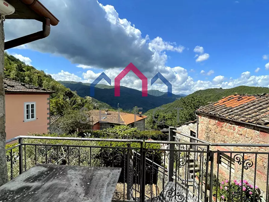 Immagine 2 di Terratetto in vendita  a Bagni Di Lucca