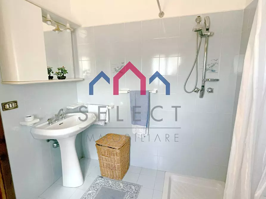 Immagine 41 di Terratetto in vendita  a Bagni Di Lucca